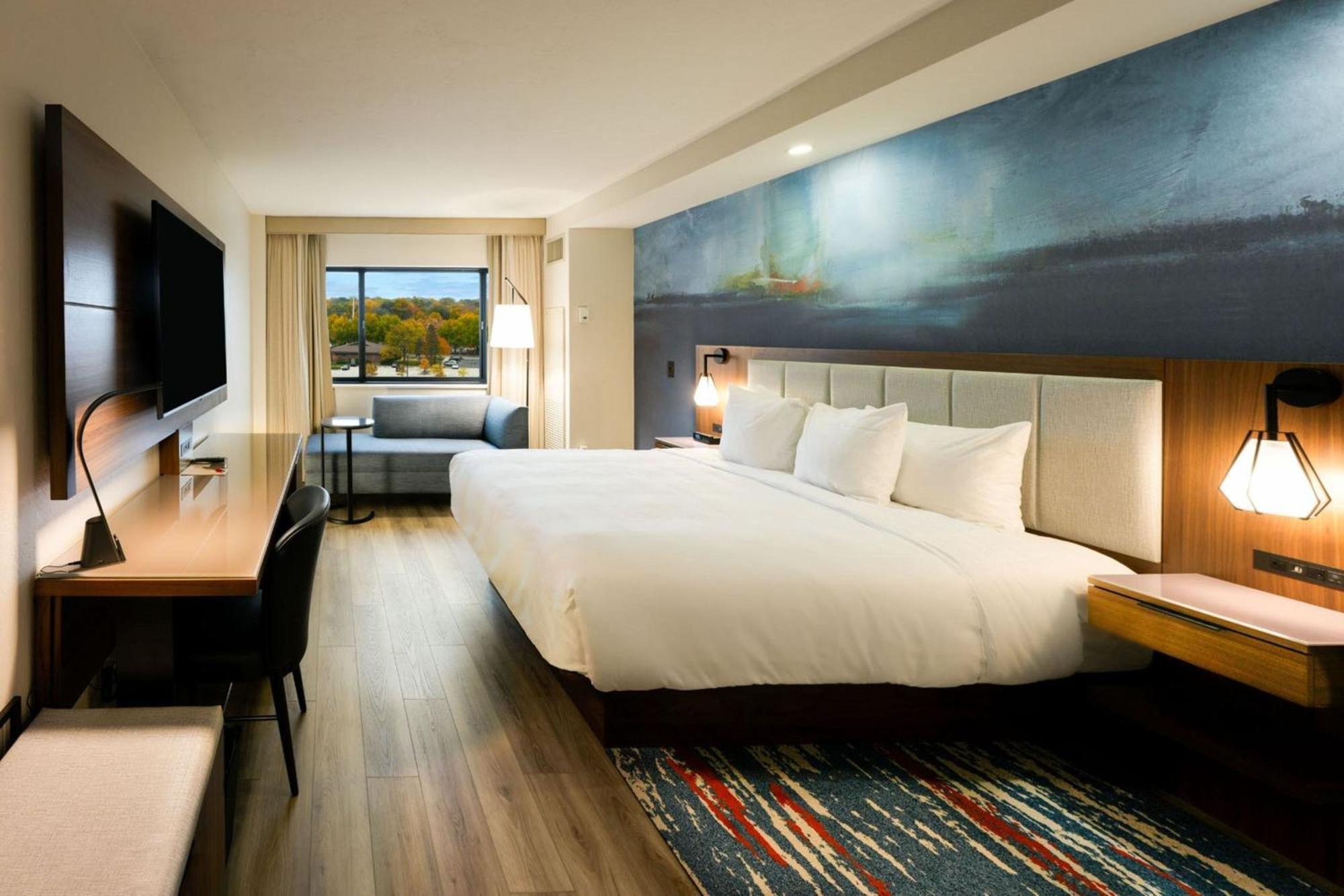 Oshkosh Marriott Waterfront Hotel & Convention Center Exterior photo